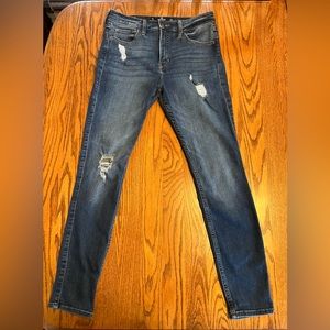 Hollister size 7R high-rise super skinny jeans